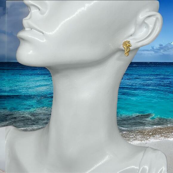 Vintage Gold Seahorse Post Earrings - Picture 1 of 6